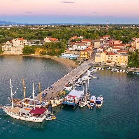 Seaside Holiday House Privlaka, Zadar - 18509 Prázdninový dům