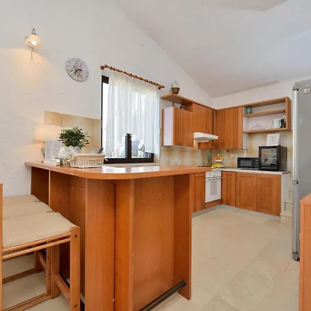 Seaside Holiday House Privlaka, Zadar - 18509 * Privlaka (Zadar)