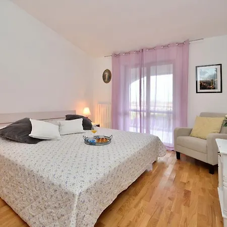 Seaside Holiday House Privlaka, Zadar - 18509 Prázdninový dům Privlaka (Zadar)